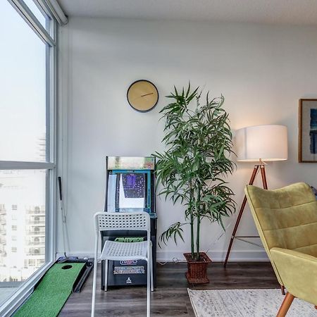 The Benetton Suite - Square One 1 Bedroom + Den + 1 Parking ミシサガ エクステリア 写真