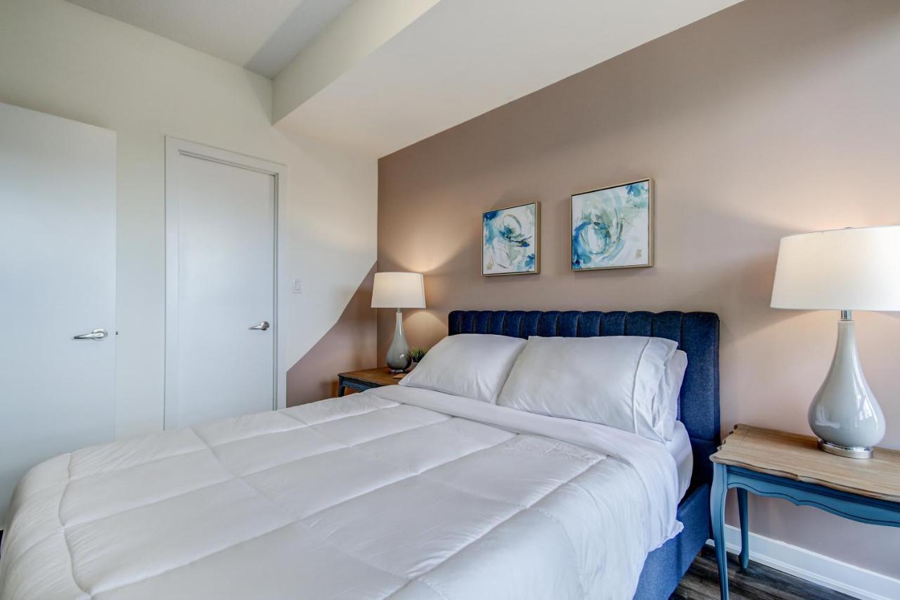The Benetton Suite - Square One 1 Bedroom + Den + 1 Parking ミシサガ エクステリア 写真