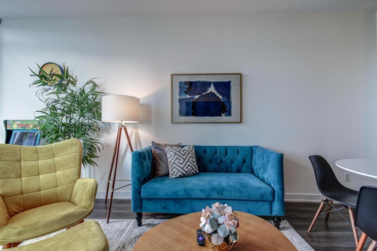 The Benetton Suite - Square One 1 Bedroom + Den + 1 Parking ミシサガ エクステリア 写真